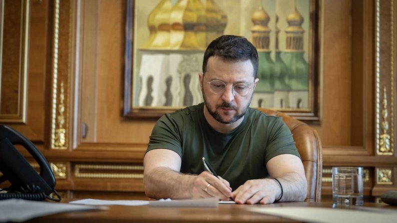 Володимир Зеленський підписав указ про утворення нових військових адміністрацій у Запорізькій області