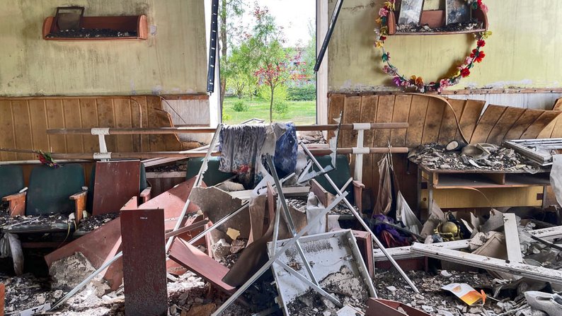 Зруйновані пам'ятки архітектури: який вигляд має будинок культури в Оріхові на Запоріжжі після атаки армії РФ