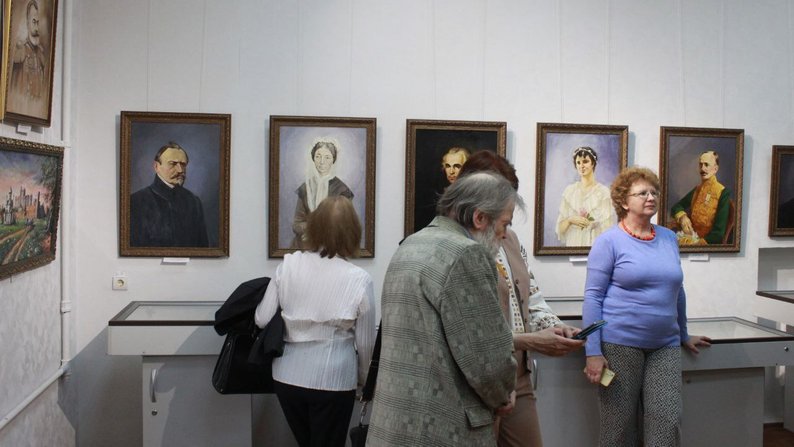 Врятована спадщина: у Запоріжжі відкрилася виставка картин, присвячена "Садибі Попова" у Василівці