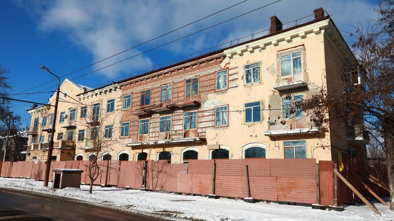 У Запоріжжі триває відновлення чотирьох будинків, пошкоджених внаслідок російських обстрілів у 2022 році