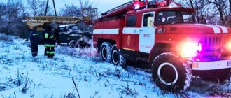 На Запоріжжі рятувальники впродовж доби зі сніжних заметів дістали сім авто – ДСНС