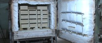 Зроблено вручну: у Запоріжжі виготовляють унікальну плитку для відновлення будинку після обстрілу РФ