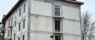 Роботи виконані на 60 відсотків: як триває відновлення будинку на вулиці Сталеварів 16 у Запоріжжі після обстрілу РФ