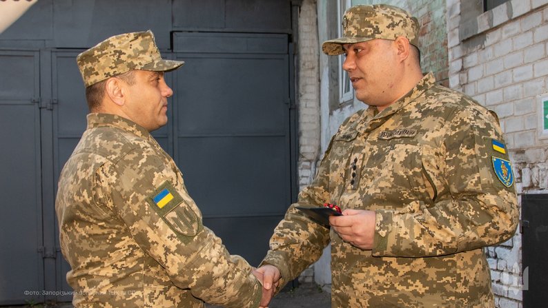 Військовослужбовця Запорізького ТЦК та СП нагородили відзнакою "Золотий хрест"