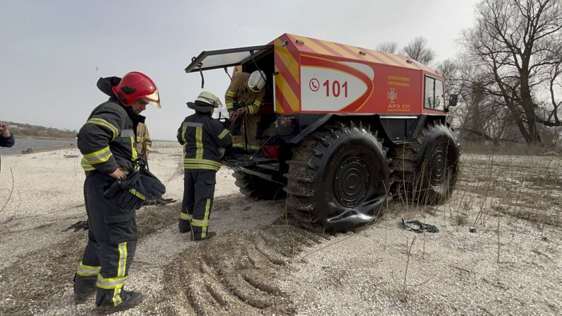 Рятувальники локалізували пожежу у плавневій зоні на Запоріжжі