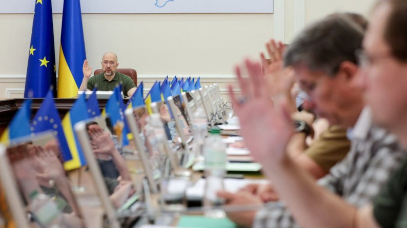 Вісім областей України отримають 2,5 млрд гривень на облаштування укриттів у школах — Шмигаль