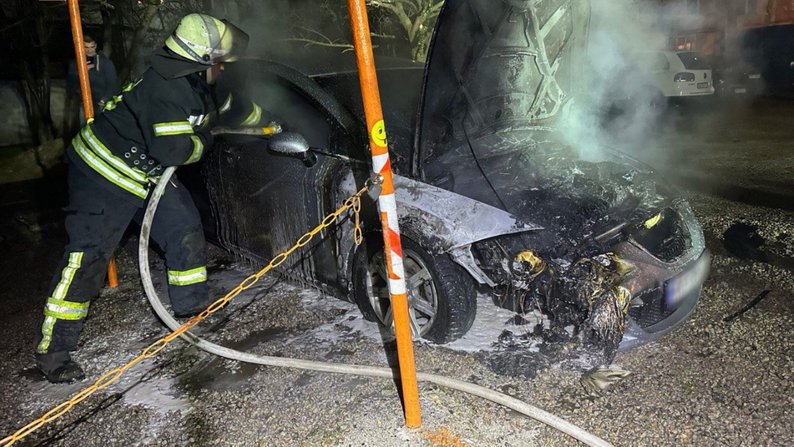 У Запоріжжі загорілася автівка: травмованих немає — ДСНС