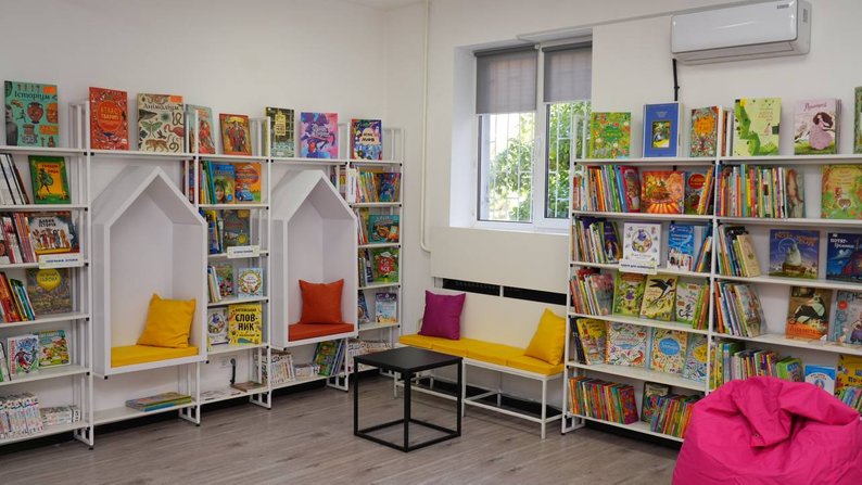 Бібліотечна реформа триває: у Запоріжжі відкрили дванадцяту оновлену бібліотеку