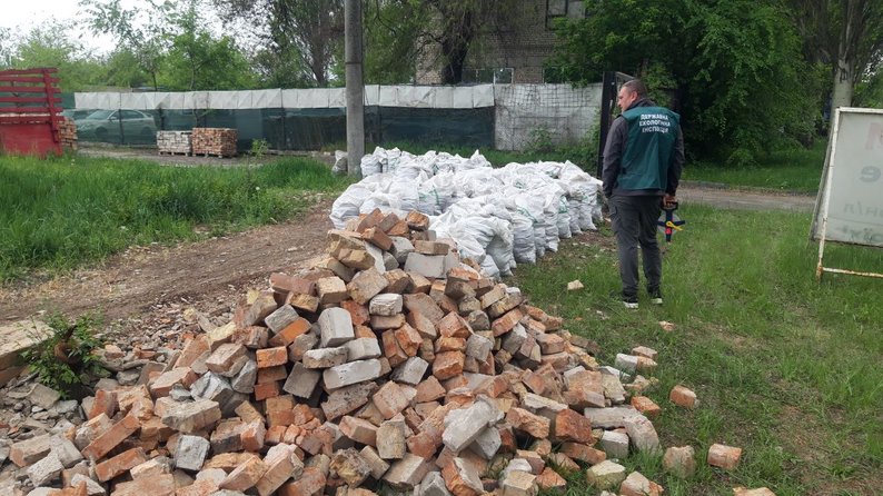 Завдали збитків навколишньому середовищу на понад 3 тис. грн: у Запоріжжі екоінспектори зафіксували факт псування земель