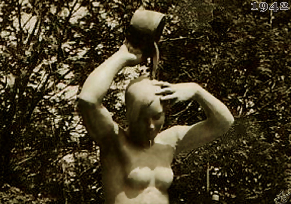 Чарівна "купальниця" - фонтан у запорізькому парку в минулому столітті прикрашала скульптура таємничої жінки (фото)
