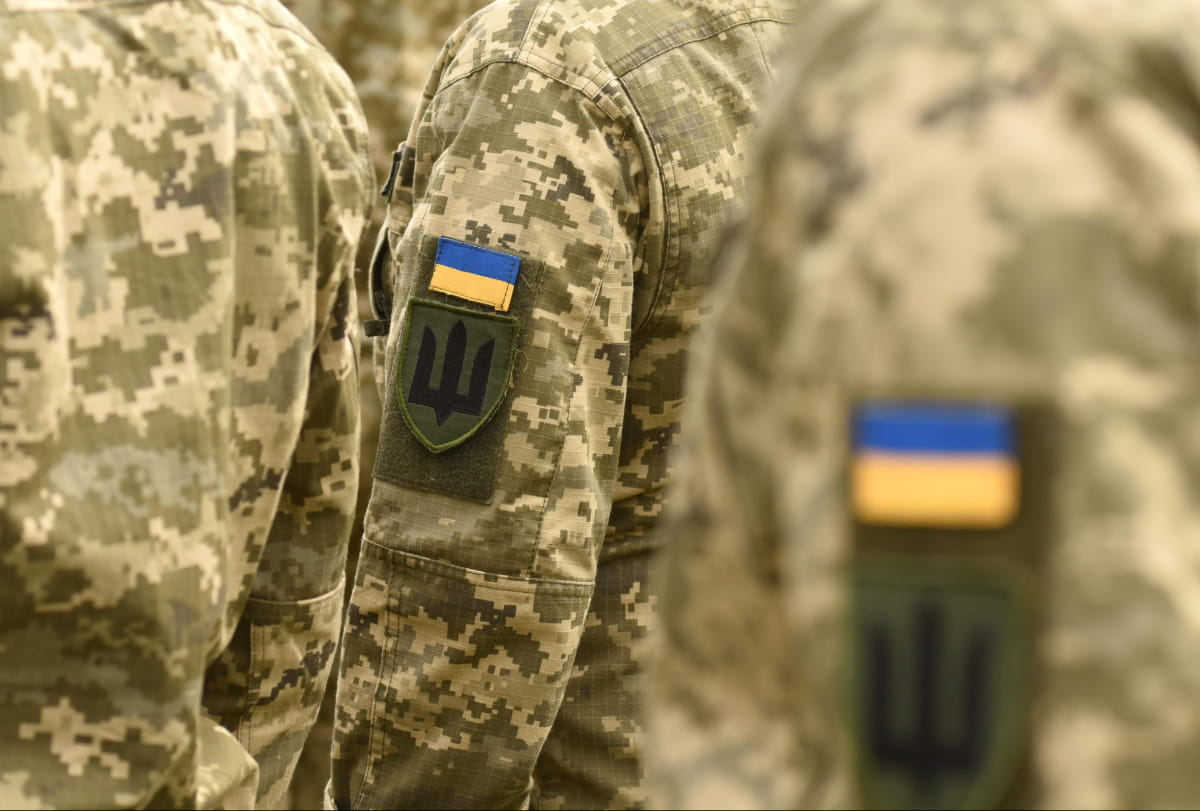 Чи є інвалідність дружини підставою для звільнення з військової  служби - роз'яснення юристки