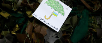 Гід під парасолькою проведе у Запоріжжі нову екскурсію - гроші підуть на маскувальні сітки