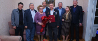 Почесного металурга України-запоріжця привітали з ювілеєм