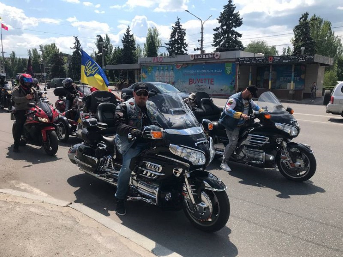 "Їх дуже важко повертати" - у Запоріжжі відбувся пробіг на підтримку полонених героїв Азовсталі (фото)