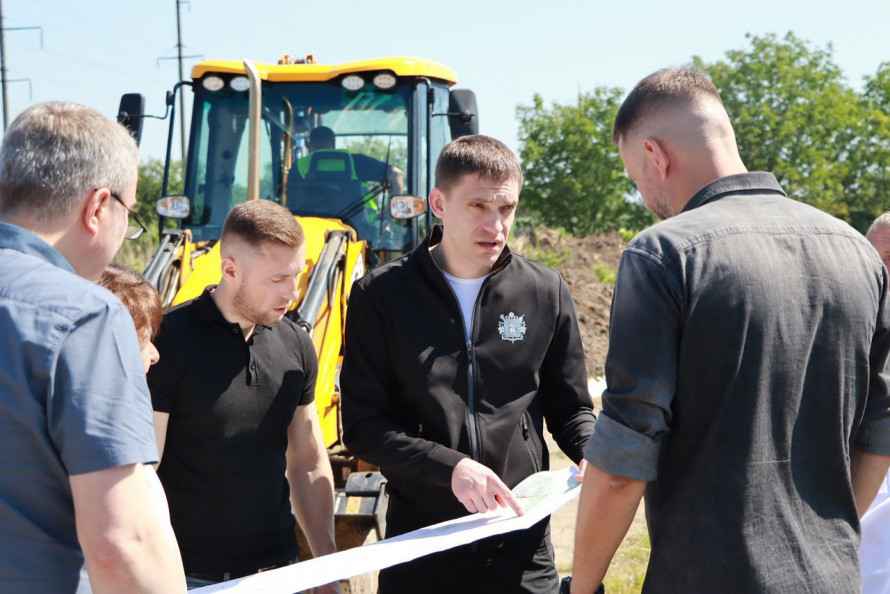 Життєва потреба - на Вільнянщині прокладають новий водогін (фото)