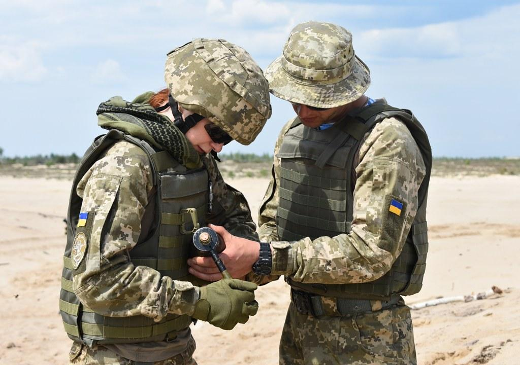 Военная мода и гендер: развитие униформы для женщин в армии