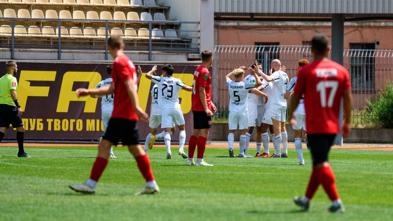 МФК "Металург" Запоріжжя розгромно програв "ЮКСІ" у другому перехідному матчі та вилетів до Другої ліги