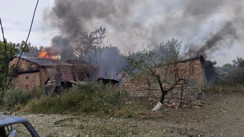 У Степногірську стались дві пожежі внаслідок обстрілів армії РФ — ДСНС