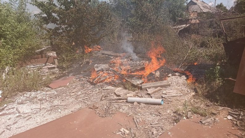 В Оріхові та Степногірську стались пожежі внаслідок обстрілів армії РФ — ДСНС