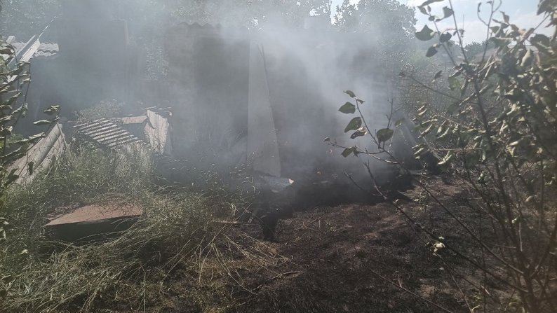 В Оріхові та Степногірську стались пожежі внаслідок обстрілів армії РФ — ДСНС