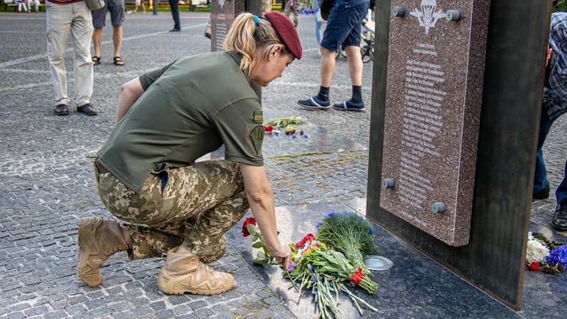 "Страшна втрата в одну мить": десята річниця збиття над Луганськом ІЛ-76, на борту якого були дев'ять мелітопольців