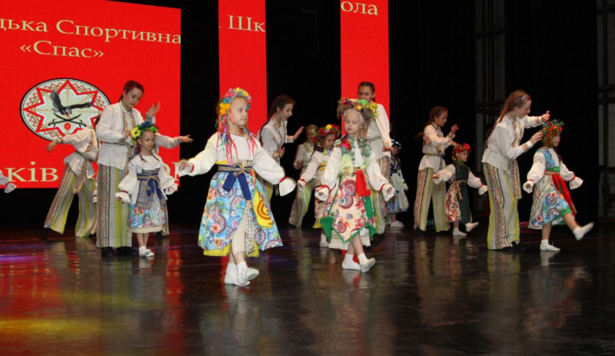 День народження унікальної дитячо-юнацької спортивної школи у Запоріжжі відзначили фестивалем - фото