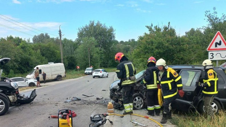 У Запорізькому районі сталася смертельна ДТП: загинув водій — ДСНС