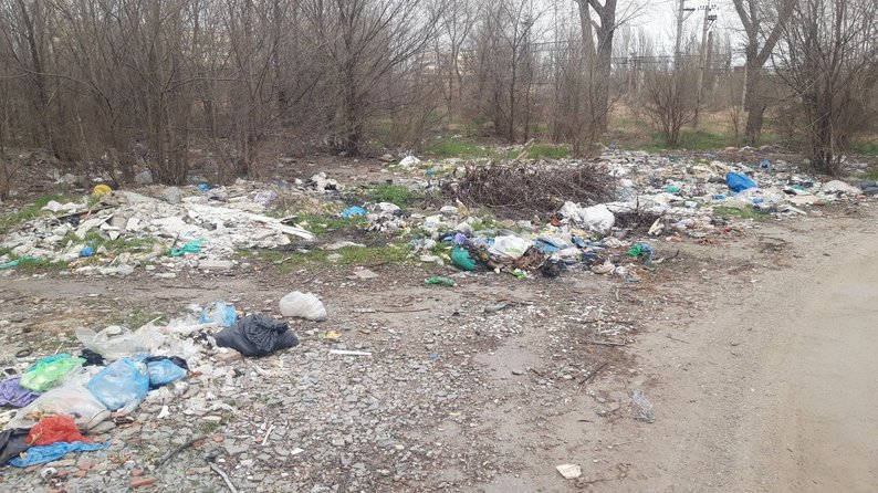 Стихійне сміттєзвалище поблизу річки Суха Московка: його мають ліквідувати протягом місяця — Екоінспекція