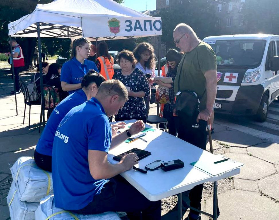 Потрощило вікна - як у Запоріжжі виглядають домівки, які постраждали від обстрілу