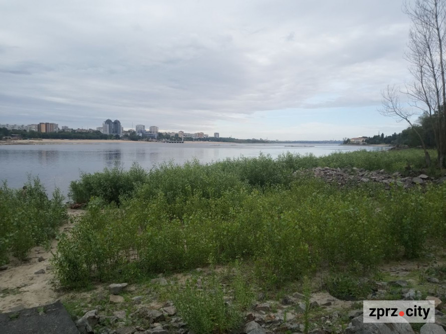 Прем'єру запорізького театру на Хортиці грали з генератором - фото