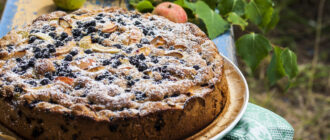 Тертий ягідний пиріг за рецептом Лізи Глінської – як приготувати
