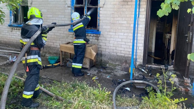 У Запоріжжі сталася пожежа в приватному будинку: одна людина загинула