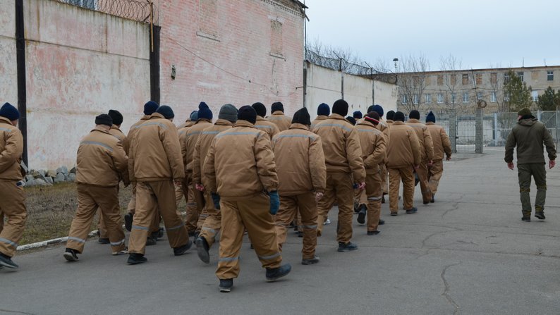 Присягнули на вірність РФ: у Запоріжжі заочно засудили двох громадян України з Криму за держзраду та дезертирство