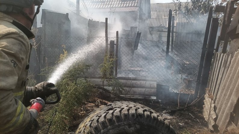 У Оріхові та Преображенці Запорізької області виникли пожежі внаслідок обстрілів РФ — ДСНС