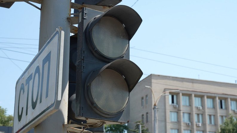 Чому у Запоріжжі під час погодинних знеструмлень не працюють світлофори
