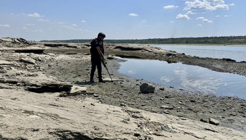 У Запоріжжі на березі Дніпра виявили міну часів минулих війн — ДСНС