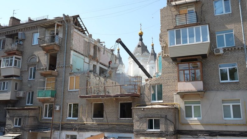 У Запоріжжі в зруйнованій п’ятиповерхівці по Соборному, 44, виконали 80% демонтажних робіт — Федоров