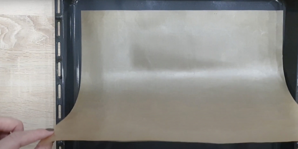 Чим замінити пергаментний папір при випіканні - лайфхаки