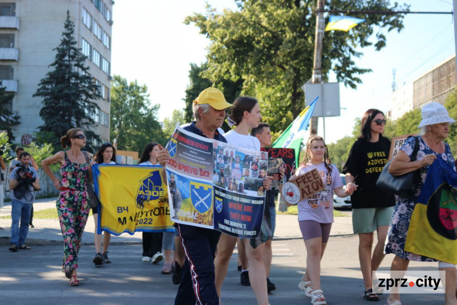 "Не маємо права забувати про Героїв" - у Запоріжжі відбулася акція на підтримку полонених захисників (фото)