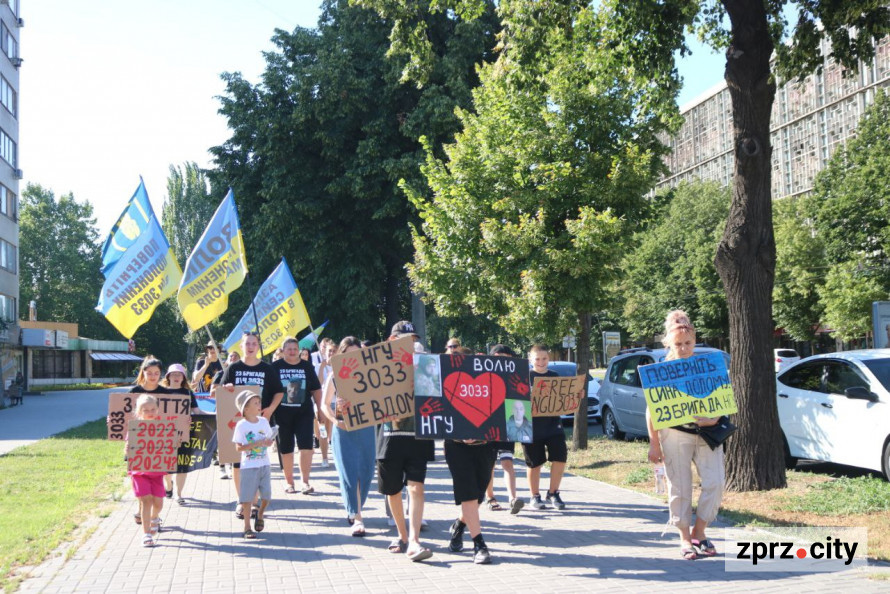 "Не маємо права забувати про Героїв" - у Запоріжжі відбулася акція на підтримку полонених захисників (фото)