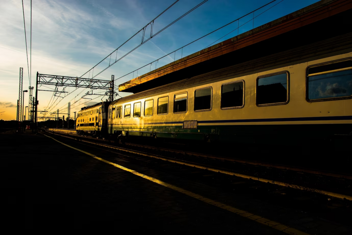 Поїзд із Запоріжжя став найпопулярнішим у перший місяць літа - подробиці