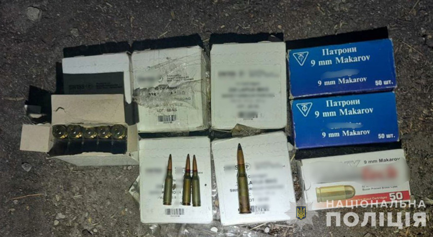 У Запоріжжі затримали банду торговців зброєю та боєприпасами - деталі від поліції