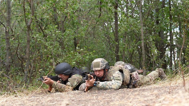 Військова підготовка для поліцейських: як тренують запорізьких правоохоронців бійці бригади НГУ "Кара-Даг"