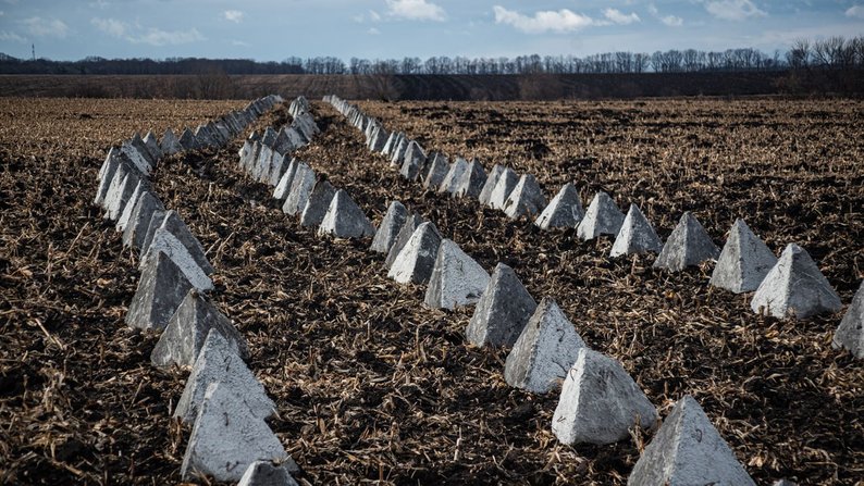 Кабмін перерозподілив майже 147 мільйонів гривень на будівництво фортифікацій у Запорізькій області