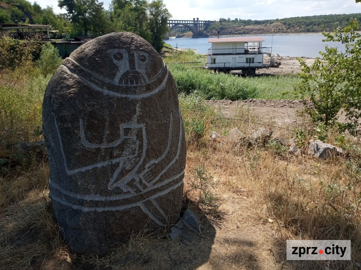 Дивовижні знахідки у Запоріжжі в урочищі Сагайдачного - як виглядає узбережжя Дніпра після падіння рівня води