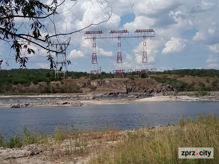 Дивовижні знахідки у Запоріжжі в урочищі Сагайдачного - як виглядає узбережжя Дніпра після падіння рівня води