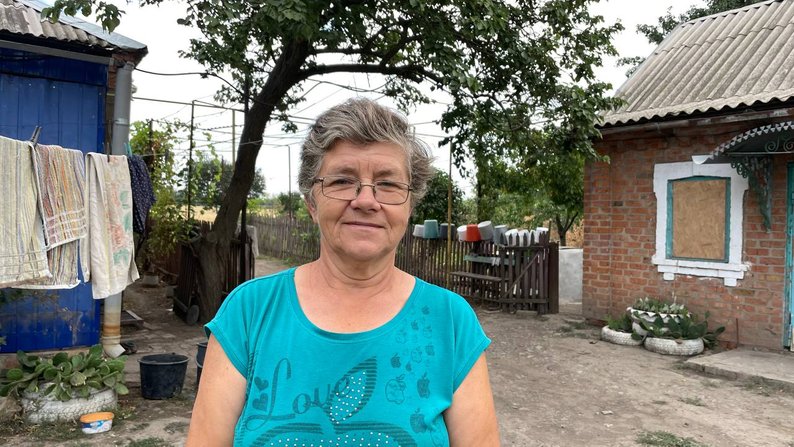 "Інколи буває, що попадаємо під обстріли": як волонтери розвозять гуманітарку жителям прифронтових громад на Запоріжжі