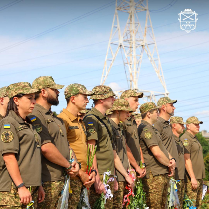 У Запоріжжі відкрили Алею Слави захисникам Маріуполя - фото