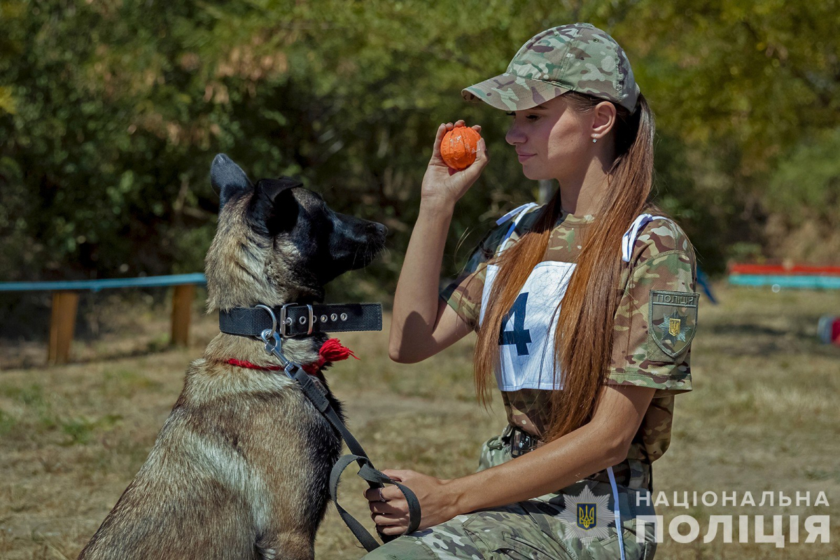 Змагання разом з чотирилапими напарниками - у Запоріжжі пройшов чемпіонаті серед кінологів силових струкур