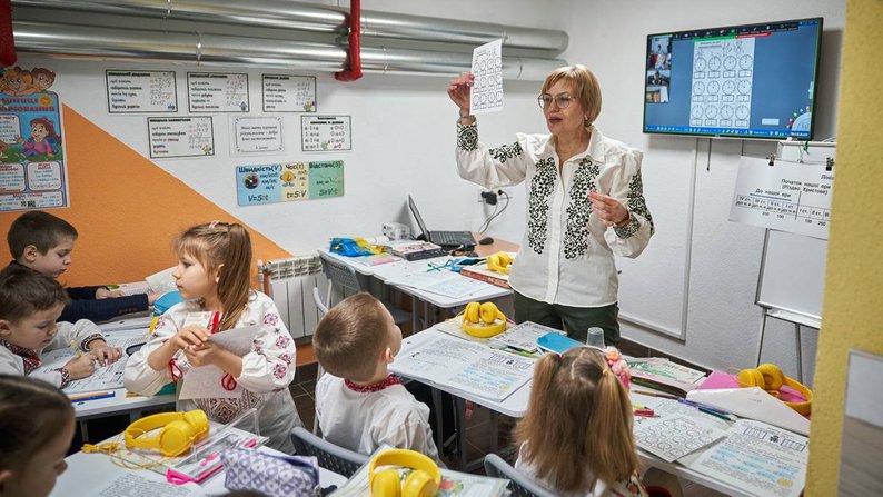 У Запорізькій ОВА та міськраді нагадали, що з вечора до ранку можна користуватися шкільними укриттями